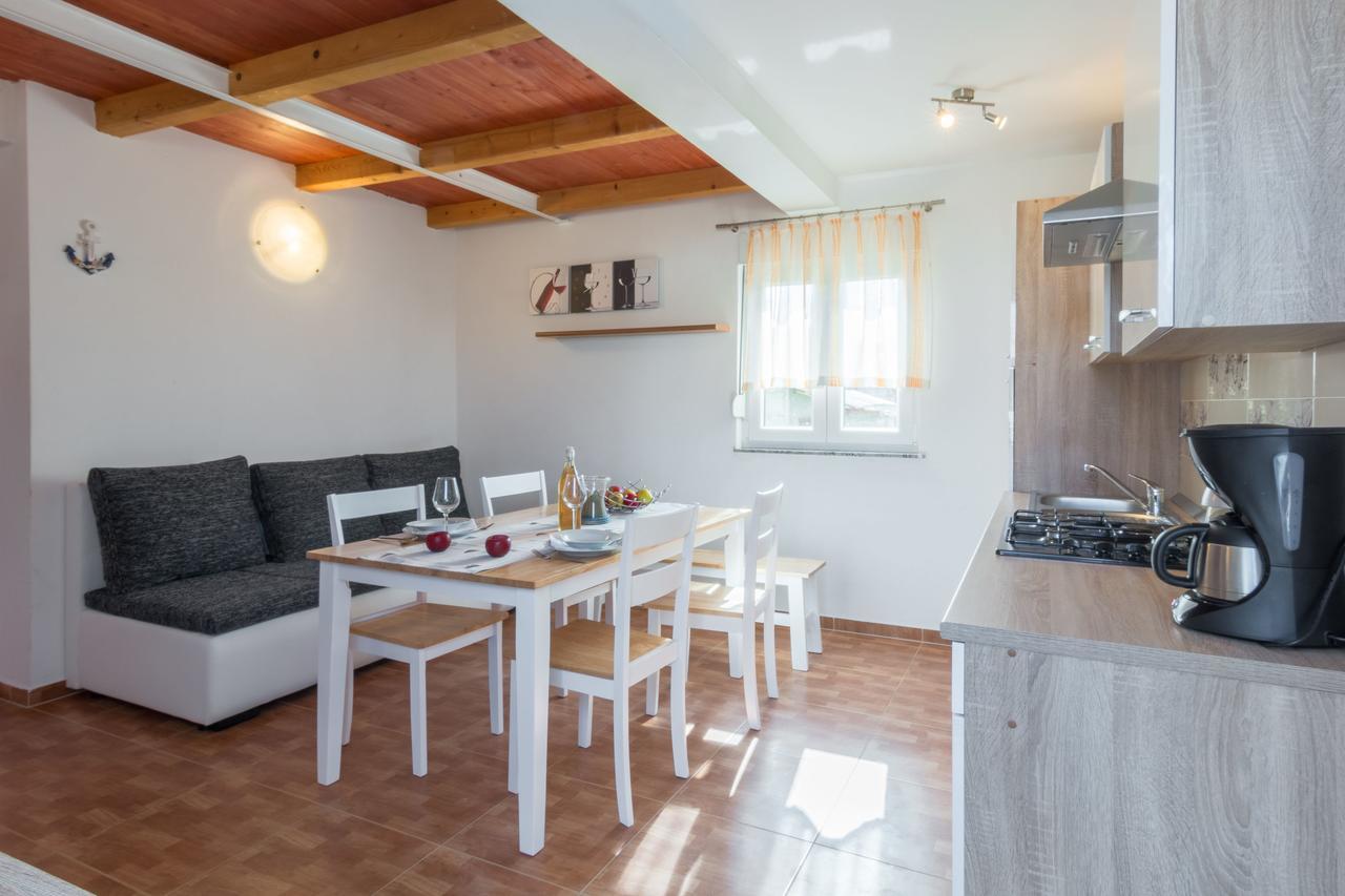 Apartments Miocic Razanac Exterior photo
