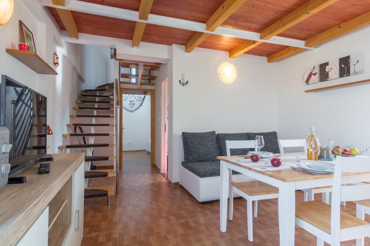 Apartments Miocic Razanac Exterior photo
