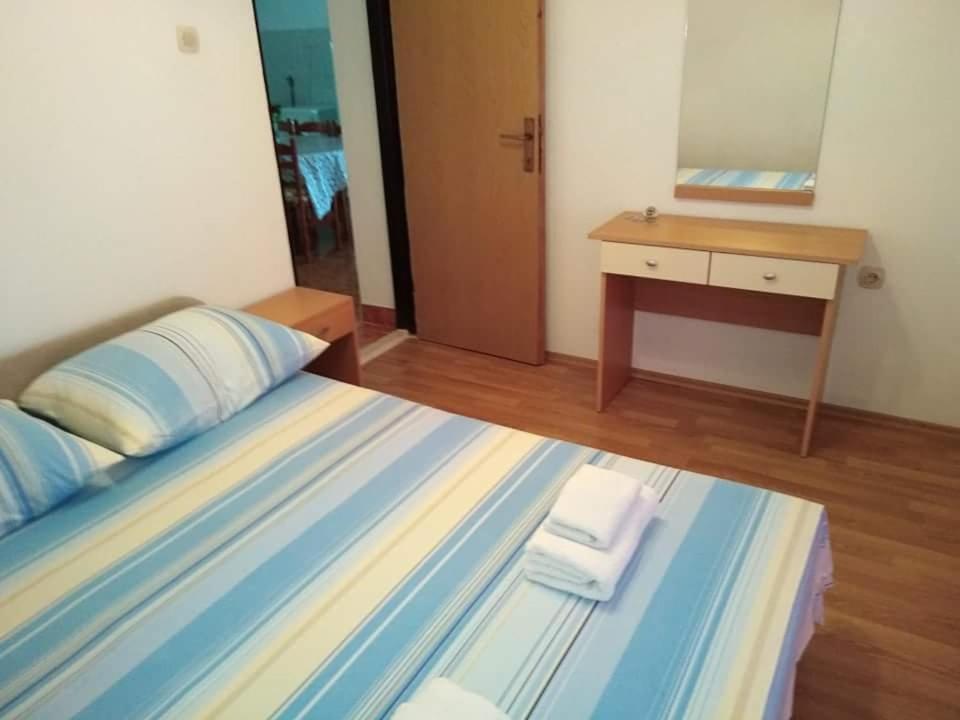 Apartments Miocic Razanac Exterior photo